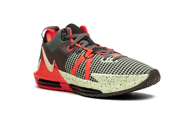 Nike Basketball LeBron Witness VII 'Alligator'